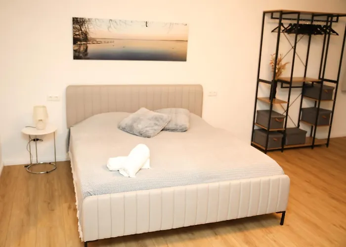 Lana Bad Zwischenahn